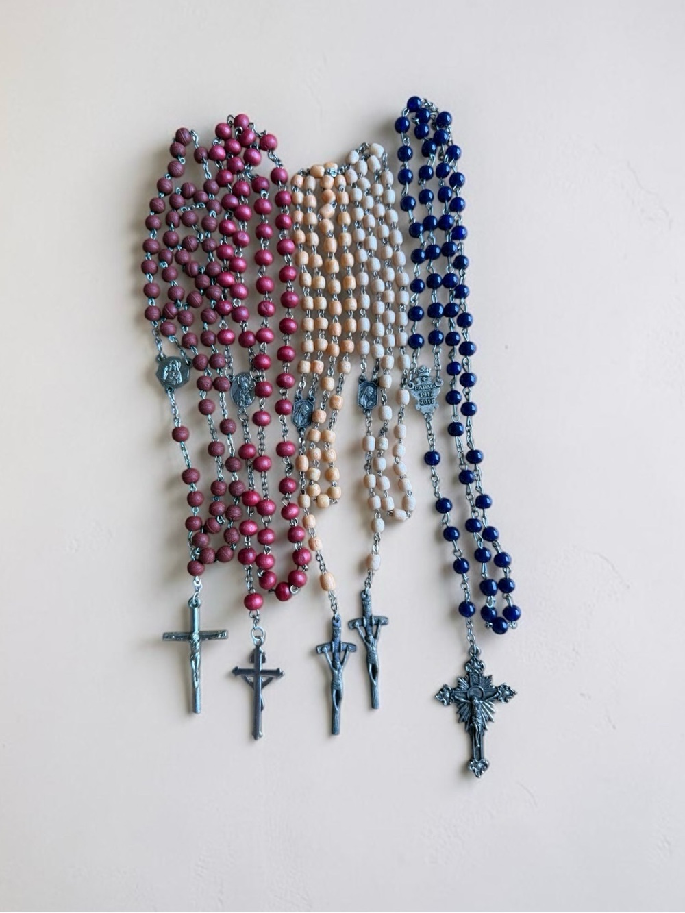 🫶🏻 5 Classic Beaded Rosaries